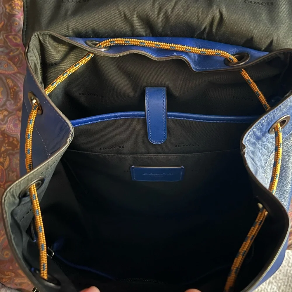 Coach Rivington Backpack - Picture 2 of 10